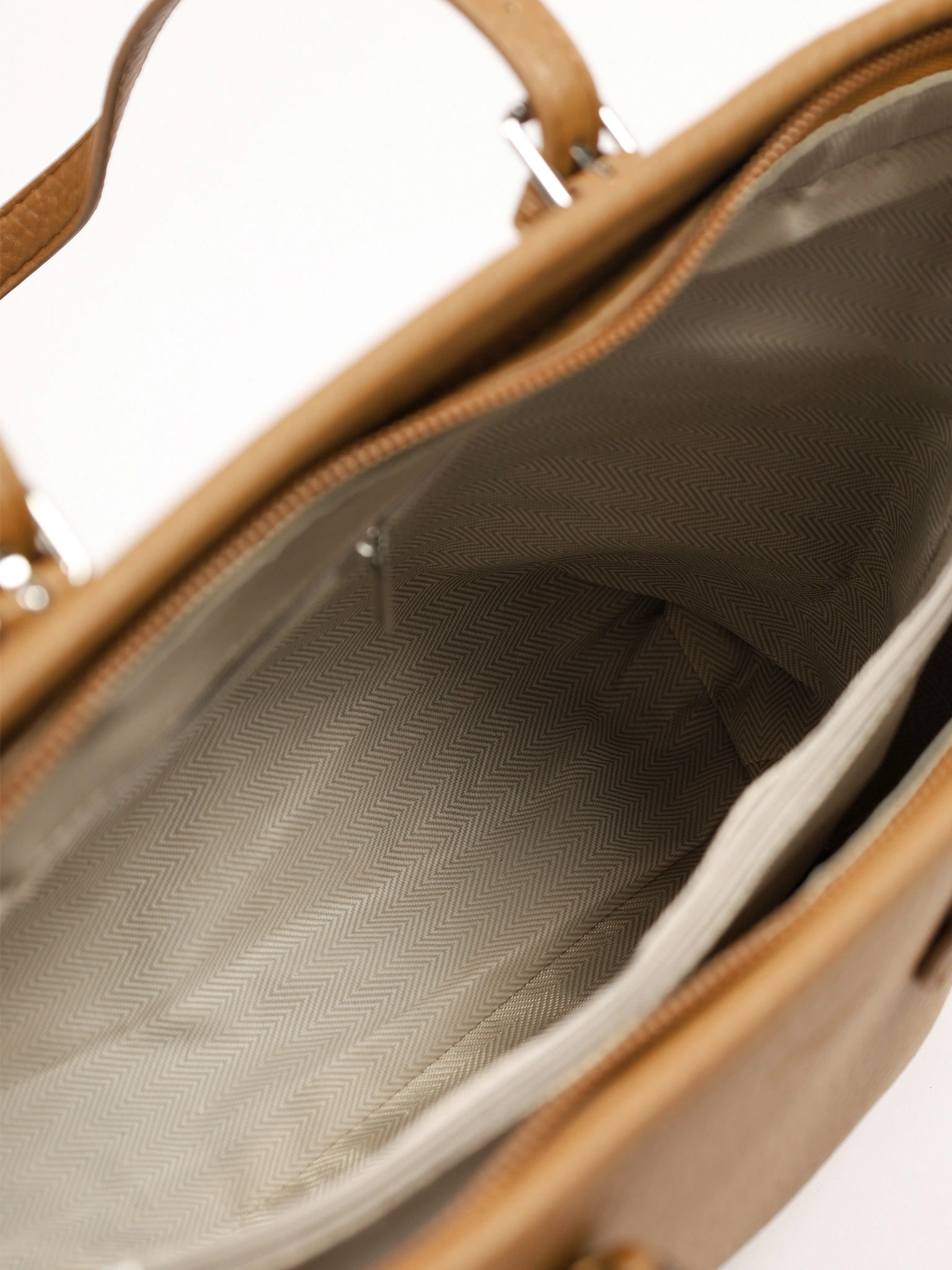 Сумка-тоут  с регулируемыми ручками и тиснением в ассортименте